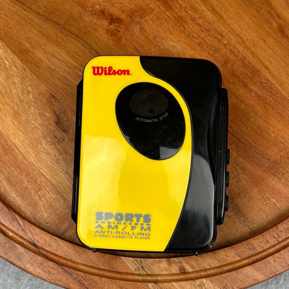 Wilson WG8SW Sports AM/FM Stereo Cassette Player Yellow Black Tested Working